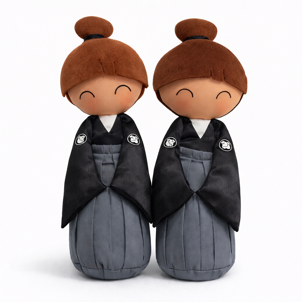 Pareja de novios Japonesa KUMIS con combinaciones plurales