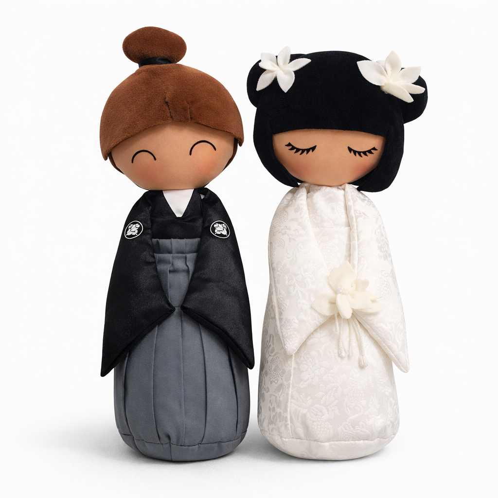 Pareja de novios Japonesa KUMIS con combinaciones plurales