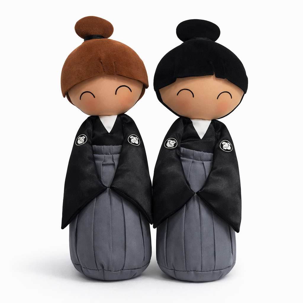 Pareja de novios Japonesa KUMIS con combinaciones plurales