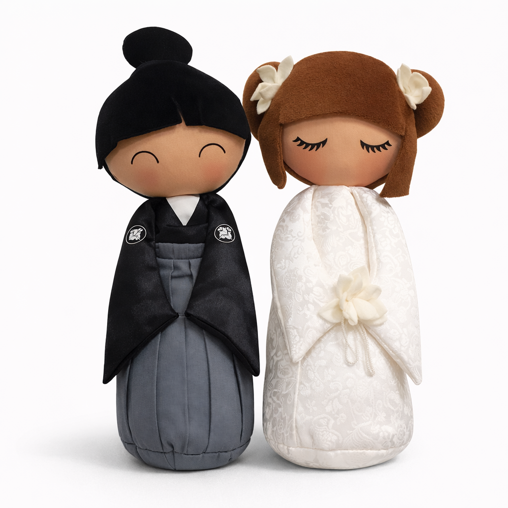 Pareja de novios Japonesa KUMIS con combinaciones plurales