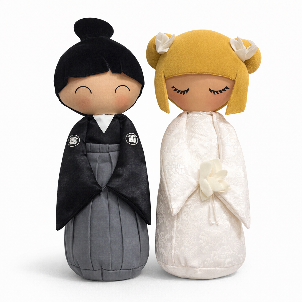 Pareja de novios Japonesa KUMIS con combinaciones plurales